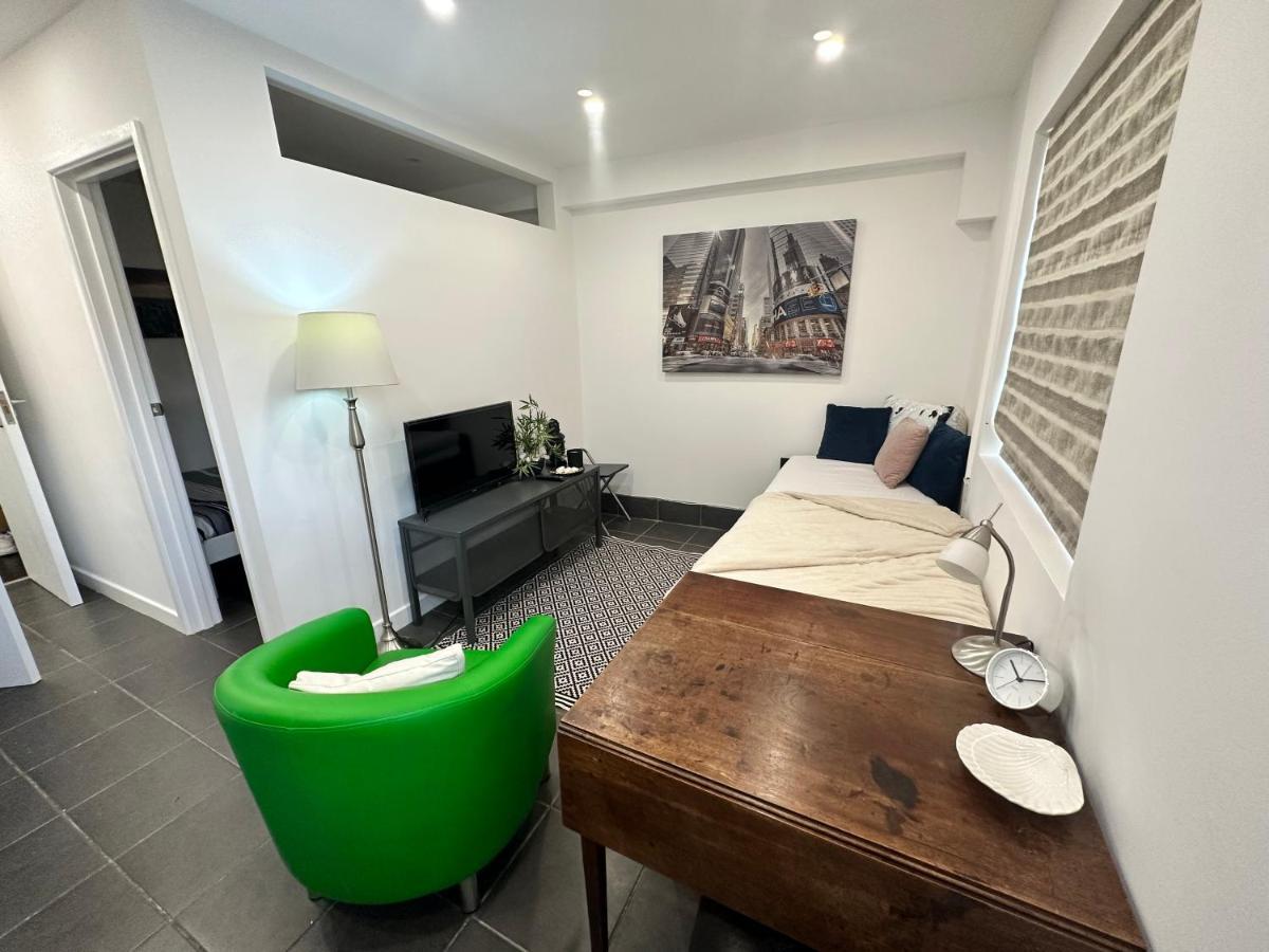 Modern Flat In Central Egham By Windsor Castle, Staines-Upon-Thames And Heathrow Airport Экстерьер фото